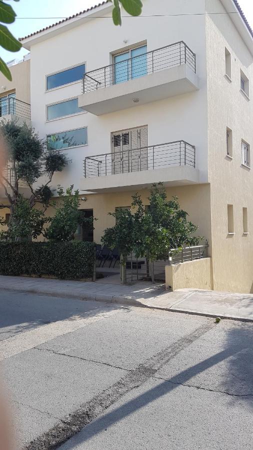 Kerynia Apartment *