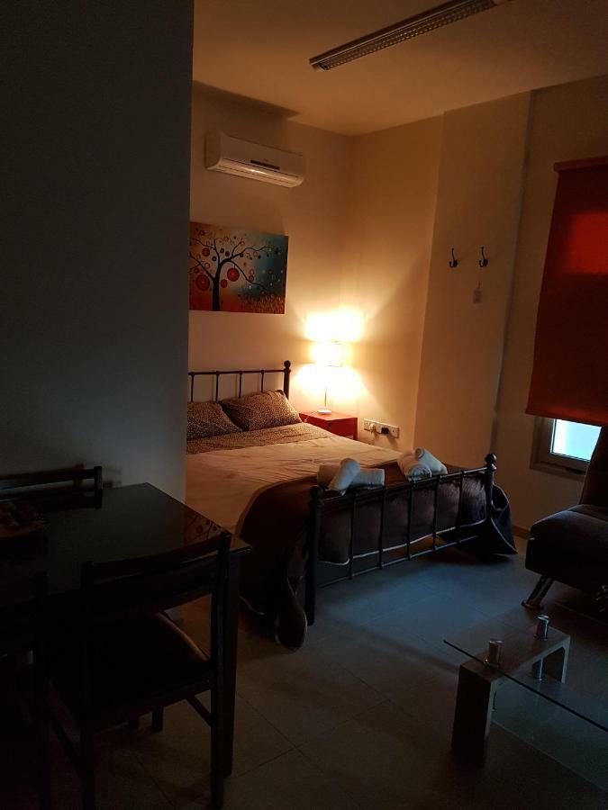 Kerynia Apartment *